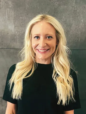 Alanna, dental hygienist