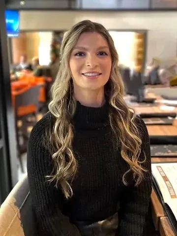 Stephanie, dental hygienist