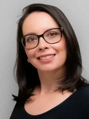 Alina, dental assistant