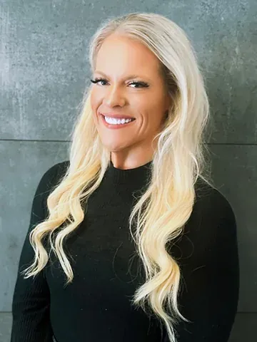 Felicia, front office